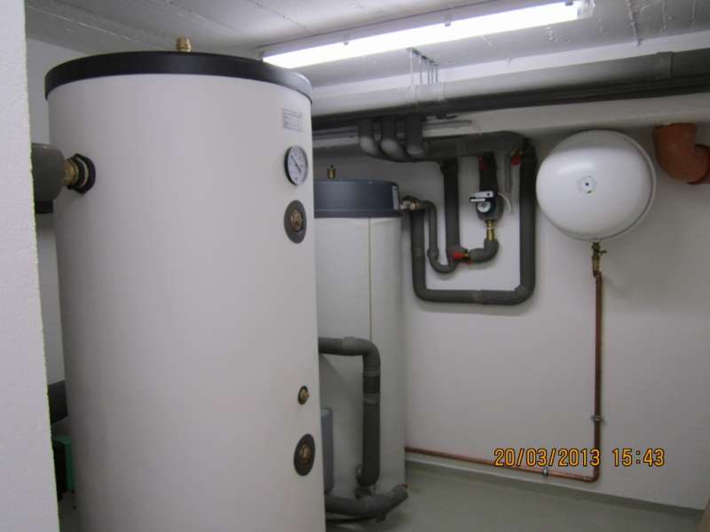 Bild: Warmwasser-Versorgung Haus und Schwimmbad, Ruhrtal-Energie-Technik