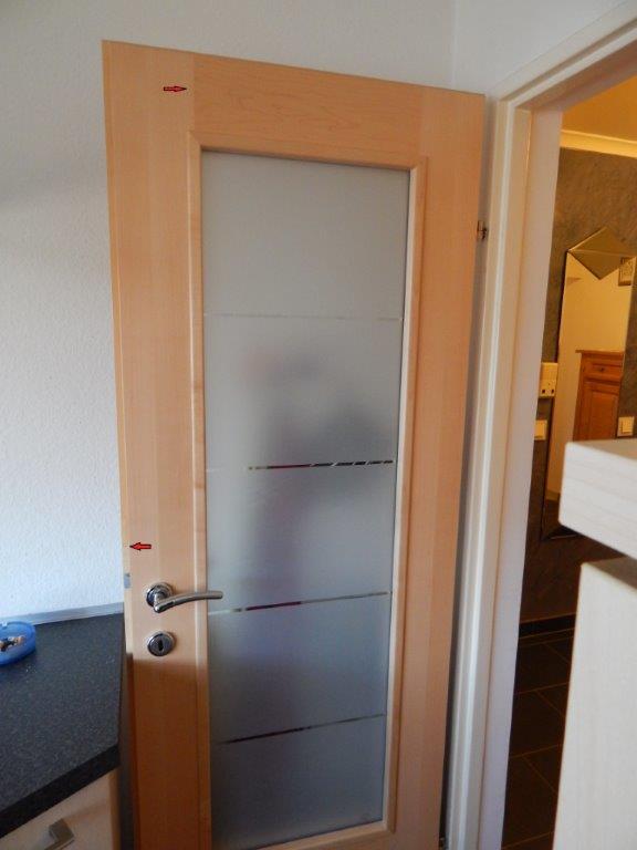 BAU.DE / BAU-Forum: 3. Bild zu Frage "Farbunterschiede bei Furniertüren: Ursachen, Bewertung & Lösungen vom Experten?" im BAU-Forum "Ausbauarbeiten" BAU.DE / BAU-Forum: 3. Bild zu Frage "Farbunterschiede bei Furniertüren: Ursachen, Bewertung & Lösungen vom Experten?" im BAU-Forum "Ausbauarbeiten"