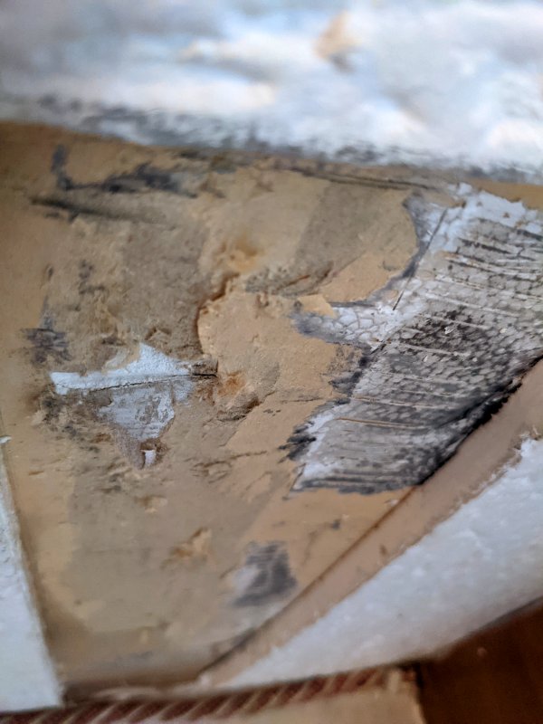 BAU.DE / BAU-Forum: 2. Bild zu Frage "Styropordecke auf Gipskarton entfernen: Welches Werkzeug am effizientesten?" im BAU-Forum "Ausbauarbeiten" BAU.DE / BAU-Forum: 2. Bild zu Frage "Styropordecke auf Gipskarton entfernen: Welches Werkzeug am effizientesten?" im BAU-Forum "Ausbauarbeiten"