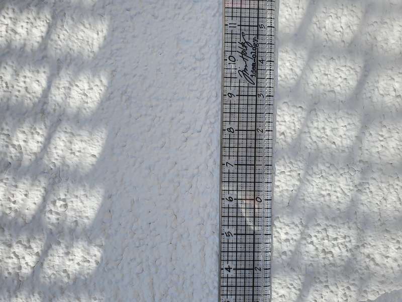 BAU.DE / BAU-Forum: 2. Bild zu Frage "1 Woche nach Fassadenanstrich Risse" im BAU-Forum "Ausbauarbeiten" BAU.DE / BAU-Forum: 2. Bild zu Frage "1 Woche nach Fassadenanstrich Risse" im BAU-Forum "Ausbauarbeiten"