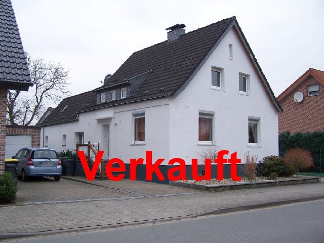 BAU.DE / BAU-Forum: 1. Bild zu Antwort "Lüftungsöffnung – Blick ins Mauerwerk statt Bimssteinwand!" auf die Frage "Fassadenhinterlüftung bei WDVS: Sinnvoll oder Risiko bei Altbau von 1933?" im BAU-Forum "Außenwände und Fassaden" BAU.DE / BAU-Forum: 1. Bild zu Antwort "Lüftungsöffnung – Blick ins Mauerwerk statt Bimssteinwand!" auf die Frage "Fassadenhinterlüftung bei WDVS: Sinnvoll oder Risiko bei Altbau von 1933?" im BAU-Forum "Außenwände und Fassaden"