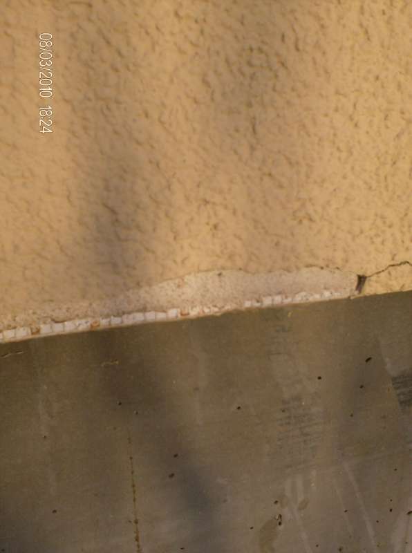 BAU.DE / BAU-Forum: 1. Bild zu Antwort "größeres Bild" auf die Frage "Pavatex Putz bröckelt: Ursachenforschung & Sanierungskosten für Außenputz?" im BAU-Forum "Außenwände und Fassaden" BAU.DE / BAU-Forum: 1. Bild zu Antwort "größeres Bild" auf die Frage "Pavatex Putz bröckelt: Ursachenforschung & Sanierungskosten für Außenputz?" im BAU-Forum "Außenwände und Fassaden"