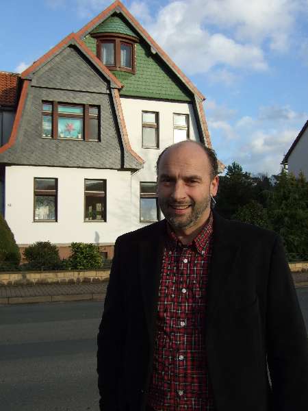 BAU.DE / BAU-Forum: 1. Bild zu Antwort "WDVS-Fachantwort gefordert: Verunsicherung durch fehlende Expertise" auf die Frage "WDVS Dämmplatten Farben (weiß, grau, rosa): Unterschiede, Vor- & Nachteile?" im BAU-Forum "Außenwände und Fassaden" BAU.DE / BAU-Forum: 1. Bild zu Antwort "WDVS-Fachantwort gefordert: Verunsicherung durch fehlende Expertise" auf die Frage "WDVS Dämmplatten Farben (weiß, grau, rosa): Unterschiede, Vor- & Nachteile?" im BAU-Forum "Außenwände und Fassaden"