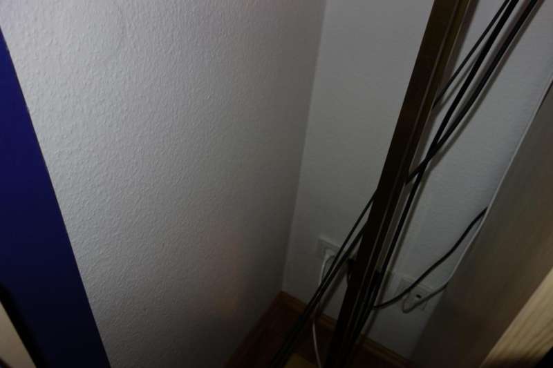 BAU.DE / BAU-Forum: 3. Bild zu Antwort "Schimmel-Ecke: Temperatur 13°C – Zugestellte Ecke als Ursache?" auf die Frage "Schimmel Schlafzimmer: Temperaturunterschied, Ursachen & Maßnahmen im Neubau?" im BAU-Forum "Außenwände und Fassaden" BAU.DE / BAU-Forum: 3. Bild zu Antwort "Schimmel-Ecke: Temperatur 13°C – Zugestellte Ecke als Ursache?" auf die Frage "Schimmel Schlafzimmer: Temperaturunterschied, Ursachen & Maßnahmen im Neubau?" im BAU-Forum "Außenwände und Fassaden"