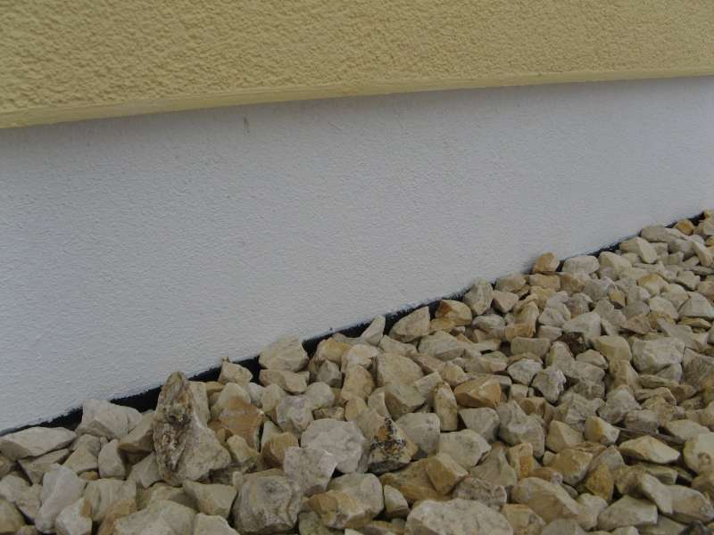 BAU.DE / BAU-Forum: 3. Bild zu Antwort "Garage: Feuchtigkeit im Innenputz – Ursachenanalyse (Fotos)" auf die Frage "Aufsteigende Feuchtigkeit in Garage: Ursachen, Erkennung & Sanierung der Außenwand?" im BAU-Forum "Außenwände und Fassaden" BAU.DE / BAU-Forum: 3. Bild zu Antwort "Garage: Feuchtigkeit im Innenputz – Ursachenanalyse (Fotos)" auf die Frage "Aufsteigende Feuchtigkeit in Garage: Ursachen, Erkennung & Sanierung der Außenwand?" im BAU-Forum "Außenwände und Fassaden"
