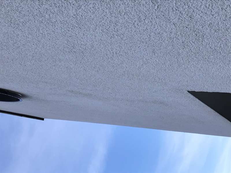 BAU.DE / BAU-Forum: 2. Bild zu Antwort "Fassade: Luftporen als mögliche Eintrittspforte für Wasser?" auf die Frage "Schlagregen-Undichtigkeit Fassade: Ursachen, Ortung & Sanierungskosten?" im BAU-Forum "Außenwände und Fassaden" BAU.DE / BAU-Forum: 2. Bild zu Antwort "Fassade: Luftporen als mögliche Eintrittspforte für Wasser?" auf die Frage "Schlagregen-Undichtigkeit Fassade: Ursachen, Ortung & Sanierungskosten?" im BAU-Forum "Außenwände und Fassaden"