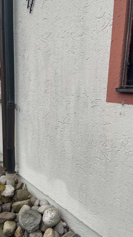 BAU.DE / BAU-Forum: 1. Bild zu Frage "Schimmel in Speisekammer & Fassade: Ursachen, Beseitigung & Vorbeugung im Mietshaus?" im BAU-Forum "Außenwände und Fassaden" BAU.DE / BAU-Forum: 1. Bild zu Frage "Schimmel in Speisekammer & Fassade: Ursachen, Beseitigung & Vorbeugung im Mietshaus?" im BAU-Forum "Außenwände und Fassaden"