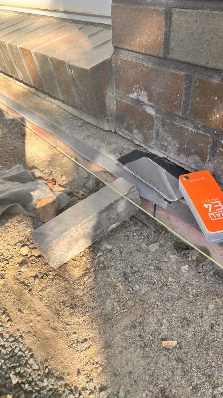 BAU.DE / BAU-Forum: 1. Bild zu Frage "Kellerdämmung mit Pflaster überbauen: Metallschiene vs. Pflaster, Kosten & Risiken?" im BAU-Forum "Außenwände und Fassaden" BAU.DE / BAU-Forum: 1. Bild zu Frage "Kellerdämmung mit Pflaster überbauen: Metallschiene vs. Pflaster, Kosten & Risiken?" im BAU-Forum "Außenwände und Fassaden"