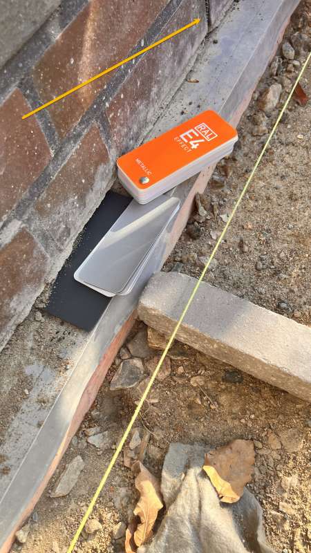 BAU.DE / BAU-Forum: 2. Bild zu Frage "Kellerdämmung mit Pflaster überbauen: Metallschiene vs. Pflaster, Kosten & Risiken?" im BAU-Forum "Außenwände und Fassaden" BAU.DE / BAU-Forum: 2. Bild zu Frage "Kellerdämmung mit Pflaster überbauen: Metallschiene vs. Pflaster, Kosten & Risiken?" im BAU-Forum "Außenwände und Fassaden"