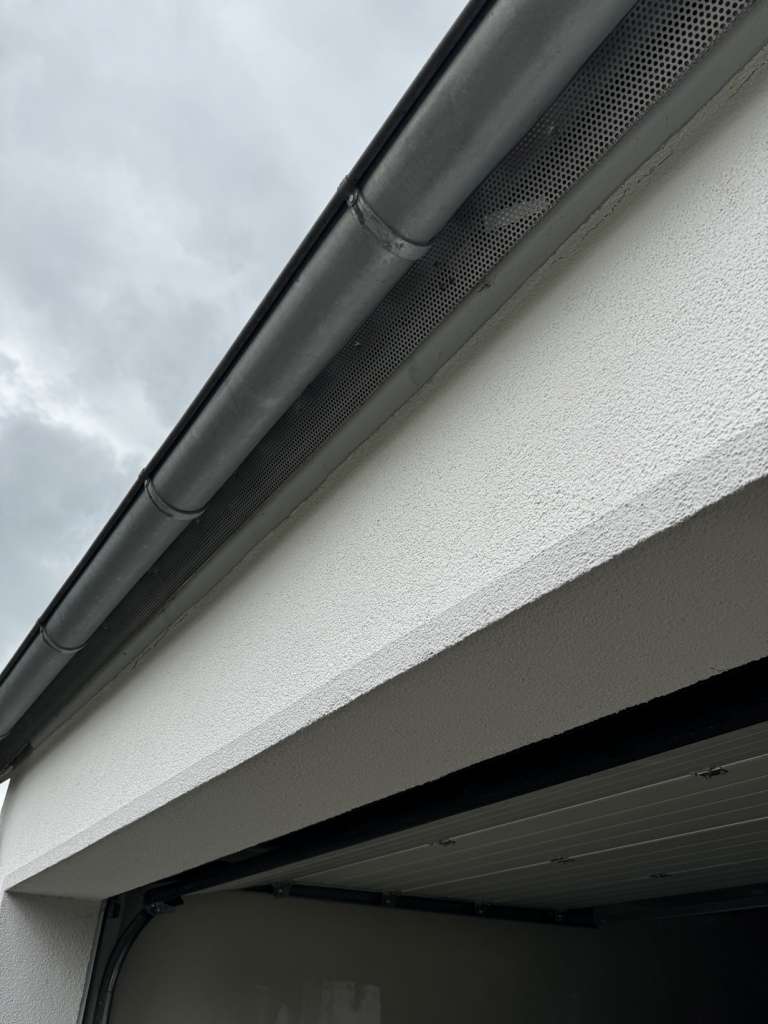 BAU.DE / BAU-Forum: 1. Bild zu Antwort "Bilder" auf die Frage "Basketballkorb anbringen: Montage an gedämmtem Betonträger – Dübel, Last & Wärmebrücken?" im BAU-Forum "Außenwände und Fassaden" BAU.DE / BAU-Forum: 1. Bild zu Antwort "Bilder" auf die Frage "Basketballkorb anbringen: Montage an gedämmtem Betonträger – Dübel, Last & Wärmebrücken?" im BAU-Forum "Außenwände und Fassaden"