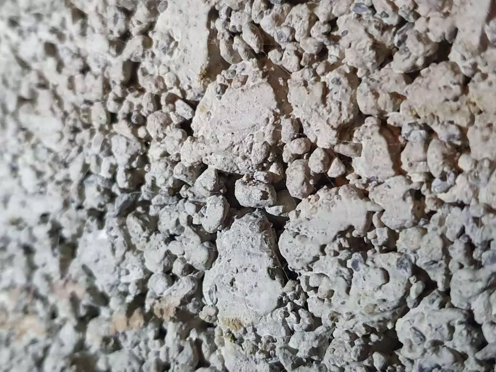 BAU.DE / BAU-Forum: 1. Bild zu Frage "Mauerwerk bestimmen: Materialanalyse, Baujahr 1970, Maße & Bohrwiderstand?" im BAU-Forum "Außenwände und Fassaden" BAU.DE / BAU-Forum: 1. Bild zu Frage "Mauerwerk bestimmen: Materialanalyse, Baujahr 1970, Maße & Bohrwiderstand?" im BAU-Forum "Außenwände und Fassaden"