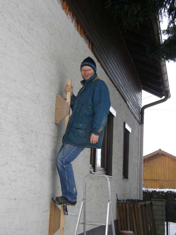 BAU.DE / BAU-Forum: 1. Bild zu Antwort "Gefundene Lösung: Unterkonstruktion mit OSB und Metallteilen" auf die Frage "Vorgehängte Fassade: Wärmebrückenarme Unterkonstruktion – Kosten & Dämmung?" im BAU-Forum "Bauphysik" BAU.DE / BAU-Forum: 1. Bild zu Antwort "Gefundene Lösung: Unterkonstruktion mit OSB und Metallteilen" auf die Frage "Vorgehängte Fassade: Wärmebrückenarme Unterkonstruktion – Kosten & Dämmung?" im BAU-Forum "Bauphysik"