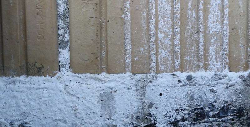 BAU.DE / BAU-Forum: 3. Bild zu Frage "Weiße Ausblühungen im Mörtel: Ursachen, Risiken & Sanierung nach Frost?" im BAU-Forum "Baustoffe" BAU.DE / BAU-Forum: 3. Bild zu Frage "Weiße Ausblühungen im Mörtel: Ursachen, Risiken & Sanierung nach Frost?" im BAU-Forum "Baustoffe"