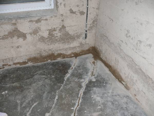 BAU.DE / BAU-Forum: 1. Bild zu Frage "Trasskalkmörtel vielseitig einsetzen: Sanierung Altbau, Putz, Fundament & mehr?" im BAU-Forum "Baustoffe" BAU.DE / BAU-Forum: 1. Bild zu Frage "Trasskalkmörtel vielseitig einsetzen: Sanierung Altbau, Putz, Fundament & mehr?" im BAU-Forum "Baustoffe"