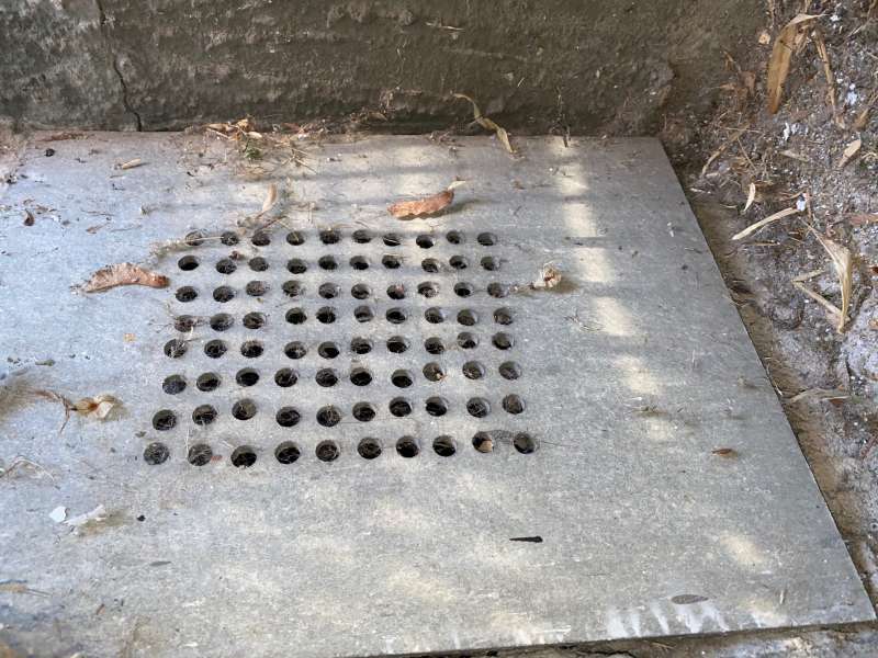 BAU.DE / BAU-Forum: 5. Bild zu Frage "Lüftungsöffnung im Kriechkeller" im BAU-Forum "Baustoffe" BAU.DE / BAU-Forum: 5. Bild zu Frage "Lüftungsöffnung im Kriechkeller" im BAU-Forum "Baustoffe"