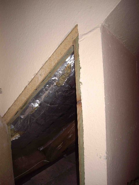 BAU.DE / BAU-Forum: 1. Bild zu Frage "Dachdämmung mit Alukaschierung: Luftspalt, Austausch & Risiken in der Dachschräge?" im BAU-Forum "Dach" BAU.DE / BAU-Forum: 1. Bild zu Frage "Dachdämmung mit Alukaschierung: Luftspalt, Austausch & Risiken in der Dachschräge?" im BAU-Forum "Dach"