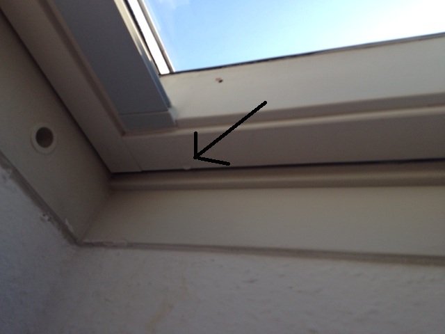 Bild zum BAU-Forumsbeitrag: Hilfe! Nässe/ Eis in den Ecken der Dachfenster im Forum Dach