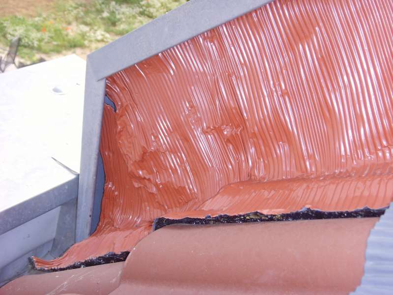Bild zum BAU-Forumsbeitrag: Dach: Wandabschluss nicht sauber verarbeitet im Forum Dach