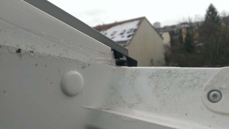 BAU.DE / BAU-Forum: 2. Bild zu Frage "Velux Dachfenster: Wassereintritt bei Kälte – Ursachen, Kondensat & Lösungen?" im BAU-Forum "Dach" BAU.DE / BAU-Forum: 2. Bild zu Frage "Velux Dachfenster: Wassereintritt bei Kälte – Ursachen, Kondensat & Lösungen?" im BAU-Forum "Dach"