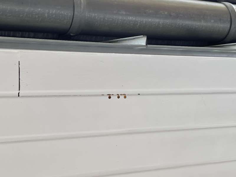 BAU.DE / BAU-Forum: 1. Bild zu Frage "Es tropft von der Dachuntersicht" im BAU-Forum "Dach" BAU.DE / BAU-Forum: 1. Bild zu Frage "Es tropft von der Dachuntersicht" im BAU-Forum "Dach"