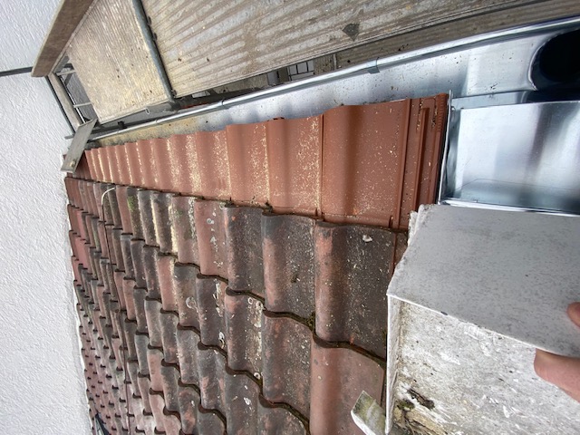 BAU.DE / BAU-Forum: 5. Bild zu Frage "Arbeit fachgerecht?" im BAU-Forum "Dach" BAU.DE / BAU-Forum: 5. Bild zu Frage "Arbeit fachgerecht?" im BAU-Forum "Dach"