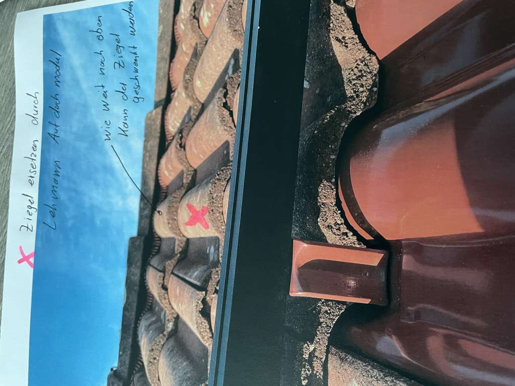 BAU.DE / BAU-Forum: 3. Bild zu Antwort "Frage siehe Bilder" auf die Frage "Dachfirst Braas Taunus Pfanne" im BAU-Forum "Dach" BAU.DE / BAU-Forum: 3. Bild zu Antwort "Frage siehe Bilder" auf die Frage "Dachfirst Braas Taunus Pfanne" im BAU-Forum "Dach"