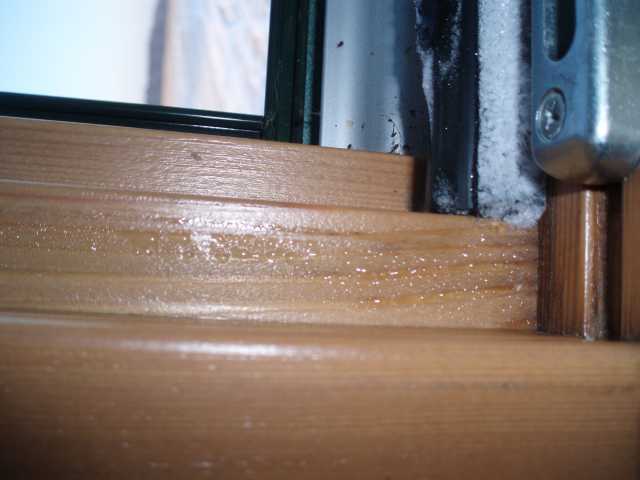 Bild zum BAU-Forumsbeitrag: Schwitzwasser im Fensterfalzraum bei KfW 40-Haus im Forum Fenster und Außentüren