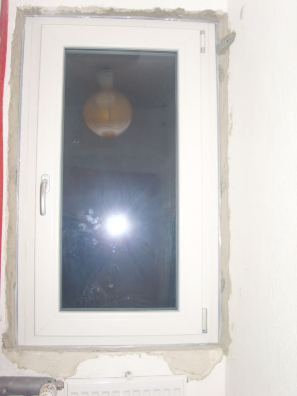 BAU.DE / BAU-Forum: 4. Bild zu Antwort "Das ist das Fenster" auf die Frage "Fenstereinbau mit Klotz und IsoBloc-Band: Was ist zu beachten?" im BAU-Forum "Fenster und Außentüren" BAU.DE / BAU-Forum: 4. Bild zu Antwort "Das ist das Fenster" auf die Frage "Fenstereinbau mit Klotz und IsoBloc-Band: Was ist zu beachten?" im BAU-Forum "Fenster und Außentüren"