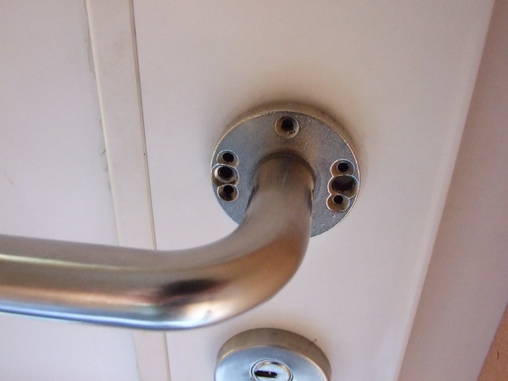 Bilderg&auml;nzung zu Forumsbeitrag: T&uuml;rgriff an Haust&uuml;re locker