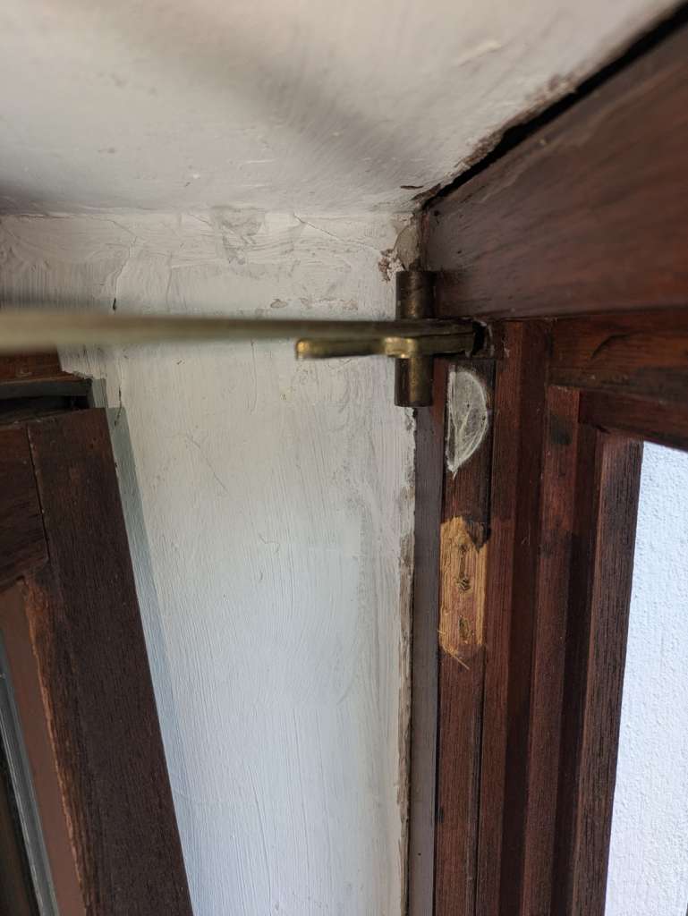 BAU.DE / BAU-Forum: 2. Bild zu Antwort "Zusatzinfo: Holzfenster Reparatur – Weitere Detail-Bilder" auf die Frage "Altes Holzfenster einstellen: Ursachen, Optionen & Tipps zur Reparatur?" im BAU-Forum "Fenster und Außentüren" BAU.DE / BAU-Forum: 2. Bild zu Antwort "Zusatzinfo: Holzfenster Reparatur – Weitere Detail-Bilder" auf die Frage "Altes Holzfenster einstellen: Ursachen, Optionen & Tipps zur Reparatur?" im BAU-Forum "Fenster und Außentüren"