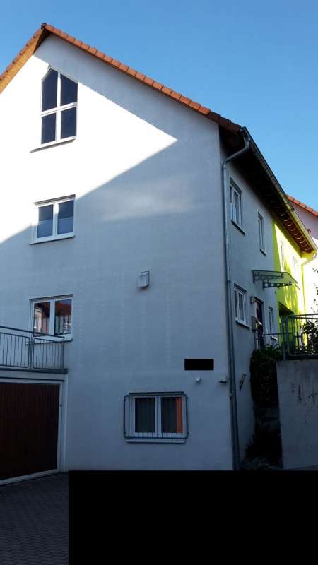BAU.DE / BAU-Forum: 2. Bild zu Frage "Holzständer-Fertighaus: helle Stellen an der Außenseite der Südwand" im BAU-Forum "Fertighaus" BAU.DE / BAU-Forum: 2. Bild zu Frage "Holzständer-Fertighaus: helle Stellen an der Außenseite der Südwand" im BAU-Forum "Fertighaus"