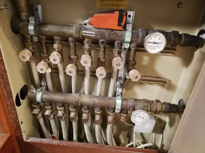 BAU.DE / BAU-Forum: 1. Bild zu Frage "Fußbodenheizung viega Wärme in den einzelnen Räumen einstellen" im BAU-Forum "Fußbodenheizungen / Wandheizungen" BAU.DE / BAU-Forum: 1. Bild zu Frage "Fußbodenheizung viega Wärme in den einzelnen Räumen einstellen" im BAU-Forum "Fußbodenheizungen / Wandheizungen"