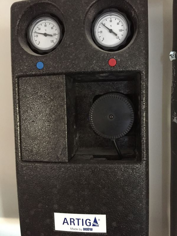 BAU.DE / BAU-Forum: 2. Bild zu Frage "Fußbodenheizung entlüften?! Räume werden nicht warm" im BAU-Forum "Fußbodenheizungen / Wandheizungen" BAU.DE / BAU-Forum: 2. Bild zu Frage "Fußbodenheizung entlüften?! Räume werden nicht warm" im BAU-Forum "Fußbodenheizungen / Wandheizungen"