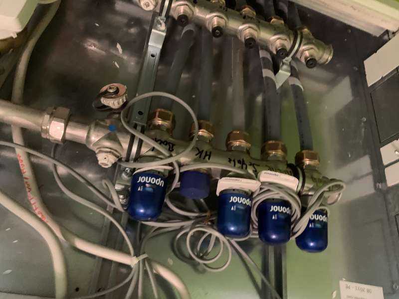 BAU.DE / BAU-Forum: 1. Bild zu Frage "Fußbodenheizung" im BAU-Forum "Fußbodenheizungen / Wandheizungen" BAU.DE / BAU-Forum: 1. Bild zu Frage "Fußbodenheizung" im BAU-Forum "Fußbodenheizungen / Wandheizungen"