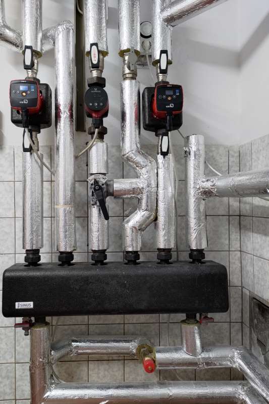 BAU.DE / BAU-Forum: 1. Bild zu Antwort "Heizkreisverteilung Einstellung" auf die Frage "Einstellung Umwälzpumpen" im BAU-Forum "Fußbodenheizungen / Wandheizungen" BAU.DE / BAU-Forum: 1. Bild zu Antwort "Heizkreisverteilung Einstellung" auf die Frage "Einstellung Umwälzpumpen" im BAU-Forum "Fußbodenheizungen / Wandheizungen"