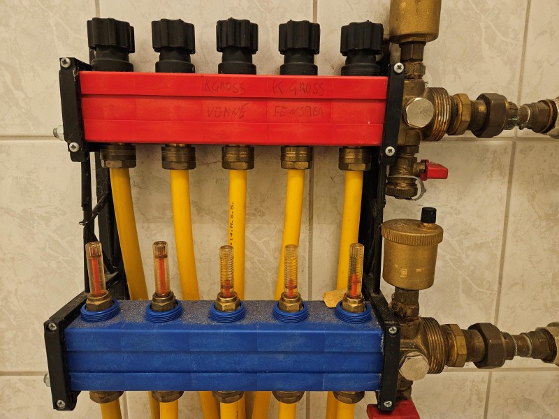 BAU.DE / BAU-Forum: 2. Bild zu Frage "Anzeige Heizkreisventile reagieren nicht" im BAU-Forum "Fußbodenheizungen / Wandheizungen" BAU.DE / BAU-Forum: 2. Bild zu Frage "Anzeige Heizkreisventile reagieren nicht" im BAU-Forum "Fußbodenheizungen / Wandheizungen"