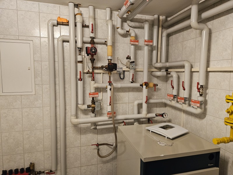 BAU.DE / BAU-Forum: 5. Bild zu Antwort "Weitere Bilder und noch ein Problem" auf die Frage "Anzeige Heizkreisventile reagieren nicht" im BAU-Forum "Fußbodenheizungen / Wandheizungen" BAU.DE / BAU-Forum: 5. Bild zu Antwort "Weitere Bilder und noch ein Problem" auf die Frage "Anzeige Heizkreisventile reagieren nicht" im BAU-Forum "Fußbodenheizungen / Wandheizungen"