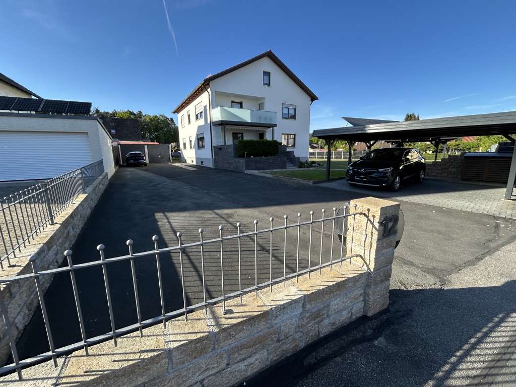 BAU.DE / BAU-Forum: 2. Bild zu Frage "Hofeinfahrt pflastern: Welche Pflastersteine wählen?" im BAU-Forum "Rund um den Garten" BAU.DE / BAU-Forum: 2. Bild zu Frage "Hofeinfahrt pflastern: Welche Pflastersteine wählen?" im BAU-Forum "Rund um den Garten"