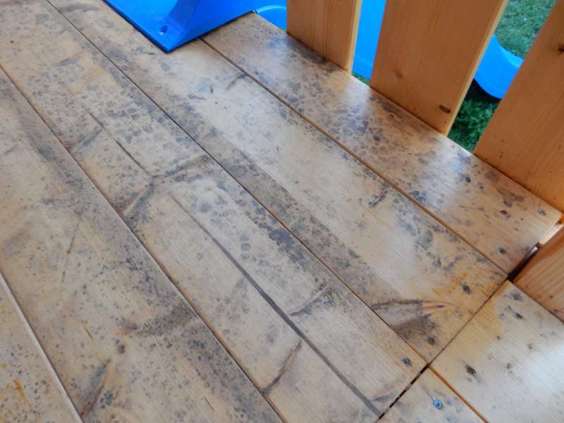 BAU.DE / BAU-Forum: 2. Bild zu Frage "Bläuebefall schon nach 3 Wochen Witterung?!" im BAU-Forum "Holzschutz, Holzschäden, Holzsanierung" BAU.DE / BAU-Forum: 2. Bild zu Frage "Bläuebefall schon nach 3 Wochen Witterung?!" im BAU-Forum "Holzschutz, Holzschäden, Holzsanierung"