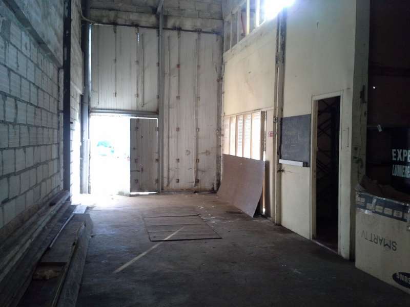 BAU.DE / BAU-Forum: 1. Bild zu Frage "Feuchtigkeit: Sonderfall! Atelier-Boden auf Betonbau und Isolierung innen.." im BAU-Forum "Holzschutz, Holzschäden, Holzsanierung" BAU.DE / BAU-Forum: 1. Bild zu Frage "Feuchtigkeit: Sonderfall! Atelier-Boden auf Betonbau und Isolierung innen.." im BAU-Forum "Holzschutz, Holzschäden, Holzsanierung"