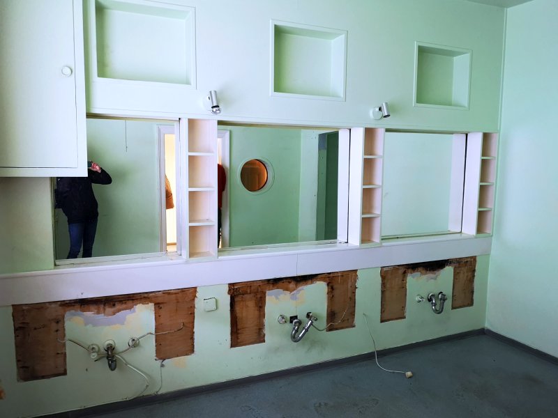 BAU.DE / BAU-Forum: 1. Bild zu Antwort "Risiko Hausschwamm" auf die Frage "Hausschwamm erkennen: Risiken, Sanierungskosten & Gutachter für Altbau?" im BAU-Forum "Holzschutz, Holzschäden, Holzsanierung" BAU.DE / BAU-Forum: 1. Bild zu Antwort "Risiko Hausschwamm" auf die Frage "Hausschwamm erkennen: Risiken, Sanierungskosten & Gutachter für Altbau?" im BAU-Forum "Holzschutz, Holzschäden, Holzsanierung"