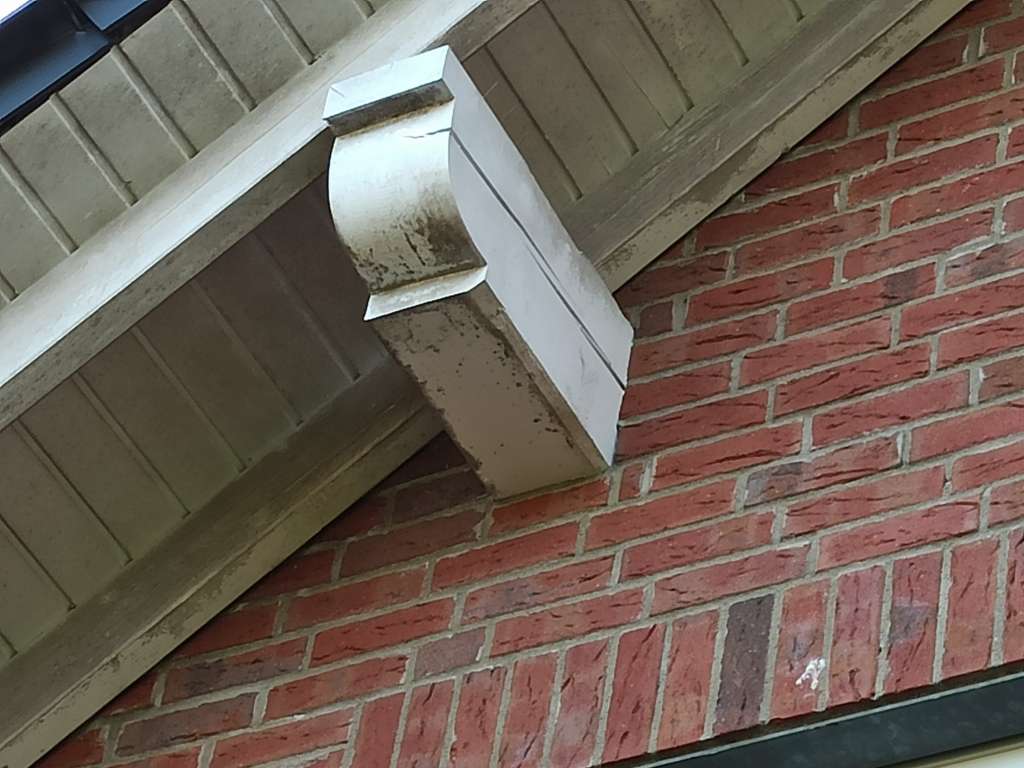 BAU.DE / BAU-Forum: 1. Bild zu Frage "Hartnäckiger Oberflächenschimmel an Dachunterseiten - Ursachen und Lösungen?" im BAU-Forum "Holzschutz, Holzschäden, Holzsanierung" BAU.DE / BAU-Forum: 1. Bild zu Frage "Hartnäckiger Oberflächenschimmel an Dachunterseiten - Ursachen und Lösungen?" im BAU-Forum "Holzschutz, Holzschäden, Holzsanierung"