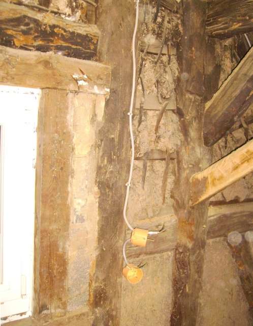 BAU.DE / BAU-Forum: 1. Bild zu Frage "Fachwerk Innenputz: Direkt auf Lehm? Alternativen, Dämmputz & Ständerwand Kosten?" im BAU-Forum "Innenwände" BAU.DE / BAU-Forum: 1. Bild zu Frage "Fachwerk Innenputz: Direkt auf Lehm? Alternativen, Dämmputz & Ständerwand Kosten?" im BAU-Forum "Innenwände"