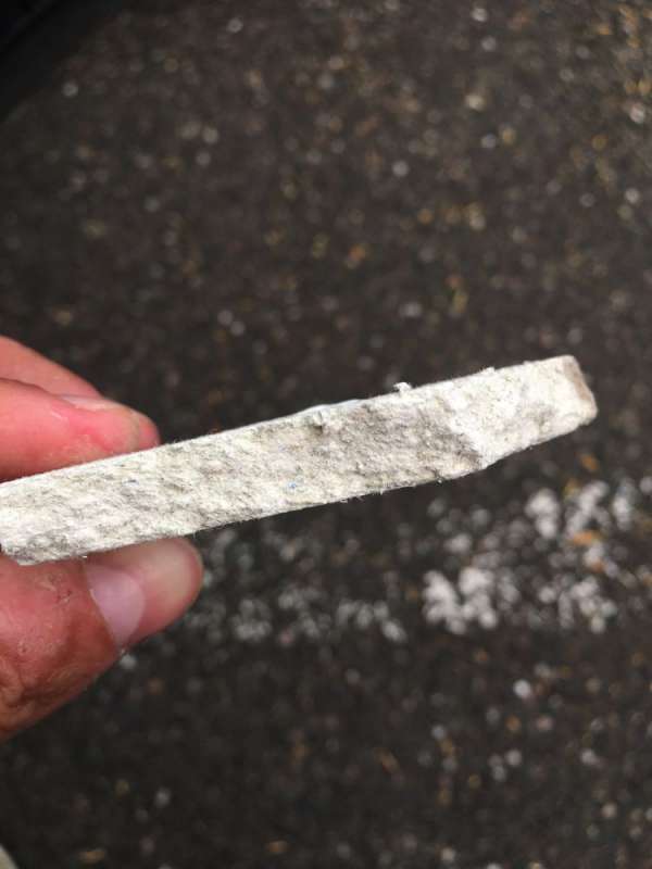 BAU.DE / BAU-Forum: 2. Bild zu Frage "Wandverkleidung Material bestimmen: Rigips, Gipskarton oder Faserplatte? Analyse & Tipps" im BAU-Forum "Innenwände" BAU.DE / BAU-Forum: 2. Bild zu Frage "Wandverkleidung Material bestimmen: Rigips, Gipskarton oder Faserplatte? Analyse & Tipps" im BAU-Forum "Innenwände"