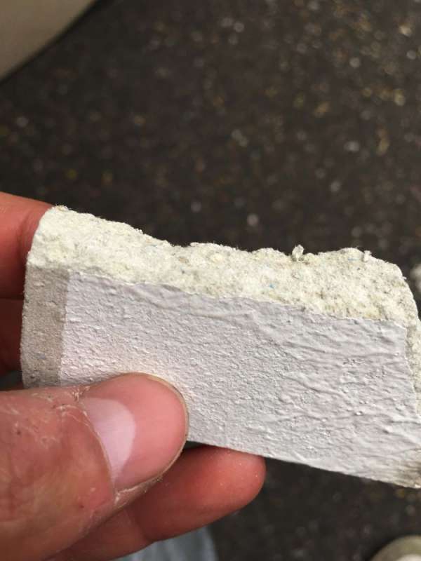 BAU.DE / BAU-Forum: 3. Bild zu Frage "Wandverkleidung Material bestimmen: Rigips, Gipskarton oder Faserplatte? Analyse & Tipps" im BAU-Forum "Innenwände" BAU.DE / BAU-Forum: 3. Bild zu Frage "Wandverkleidung Material bestimmen: Rigips, Gipskarton oder Faserplatte? Analyse & Tipps" im BAU-Forum "Innenwände"