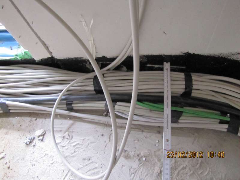 BAU.DE / BAU-Forum: 1. Bild zu Frage "Elektrokabel verlegen im Fertighaus: Installationszonen, DIN 18015, Kabelbündel erlaubt?" im BAU-Forum "Installation: Elektro, Gas, Wasser, Fernwärme etc." BAU.DE / BAU-Forum: 1. Bild zu Frage "Elektrokabel verlegen im Fertighaus: Installationszonen, DIN 18015, Kabelbündel erlaubt?" im BAU-Forum "Installation: Elektro, Gas, Wasser, Fernwärme etc."