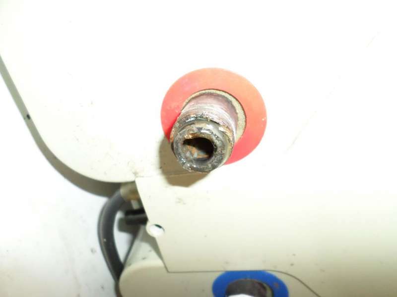 BAU.DE / BAU-Forum: 2. Bild zu Frage "Warmwasserboiler: Verrosteter Anschlussstutzen – Ursachen, Gefahren & Sofortmaßnahmen?" im BAU-Forum "Installation: Elektro, Gas, Wasser, Fernwärme etc." BAU.DE / BAU-Forum: 2. Bild zu Frage "Warmwasserboiler: Verrosteter Anschlussstutzen – Ursachen, Gefahren & Sofortmaßnahmen?" im BAU-Forum "Installation: Elektro, Gas, Wasser, Fernwärme etc."