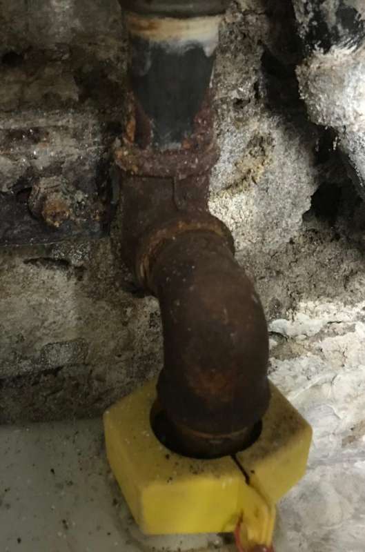 BAU.DE / BAU-Forum: 2. Bild zu Antwort "Gasrohr Korrosion: Bilder des Rostbefalls im Keller" auf die Frage "Gasrohr angerostet im Keller: Gefahr, Ursachen & was tun? Kosten der Reparatur?" im BAU-Forum "Installation: Elektro, Gas, Wasser, Fernwärme etc." BAU.DE / BAU-Forum: 2. Bild zu Antwort "Gasrohr Korrosion: Bilder des Rostbefalls im Keller" auf die Frage "Gasrohr angerostet im Keller: Gefahr, Ursachen & was tun? Kosten der Reparatur?" im BAU-Forum "Installation: Elektro, Gas, Wasser, Fernwärme etc."