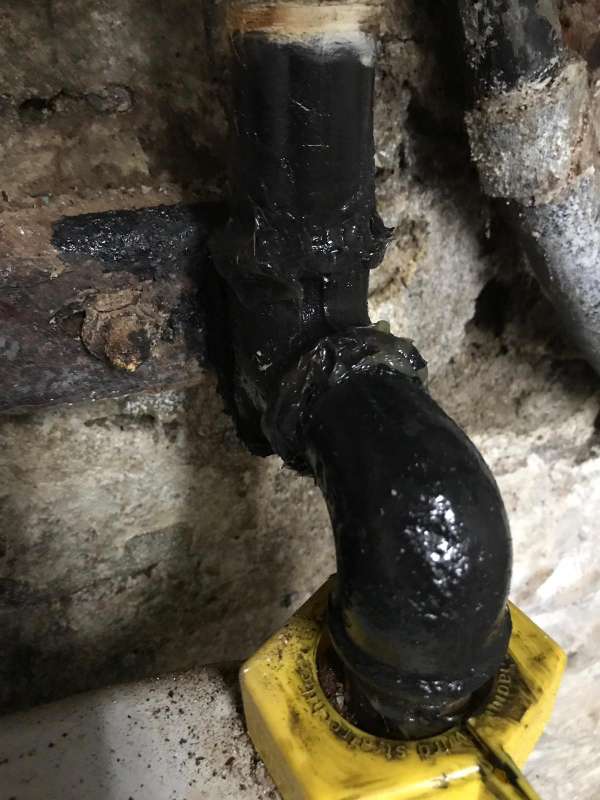 BAU.DE / BAU-Forum: 1. Bild zu Antwort "Gasrohr nach Rostbehandlung: Zustand bis zur Reparatur" auf die Frage "Gasrohr angerostet im Keller: Gefahr, Ursachen & was tun? Kosten der Reparatur?" im BAU-Forum "Installation: Elektro, Gas, Wasser, Fernwärme etc." BAU.DE / BAU-Forum: 1. Bild zu Antwort "Gasrohr nach Rostbehandlung: Zustand bis zur Reparatur" auf die Frage "Gasrohr angerostet im Keller: Gefahr, Ursachen & was tun? Kosten der Reparatur?" im BAU-Forum "Installation: Elektro, Gas, Wasser, Fernwärme etc."