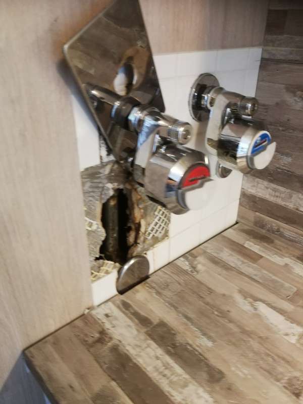 BAU.DE / BAU-Forum: 2. Bild zu Frage "Druckminderer tropft: Einsatz wechseln oder Kompletttausch? Kosten & Infos" im BAU-Forum "Installation: Elektro, Gas, Wasser, Fernwärme etc." BAU.DE / BAU-Forum: 2. Bild zu Frage "Druckminderer tropft: Einsatz wechseln oder Kompletttausch? Kosten & Infos" im BAU-Forum "Installation: Elektro, Gas, Wasser, Fernwärme etc."